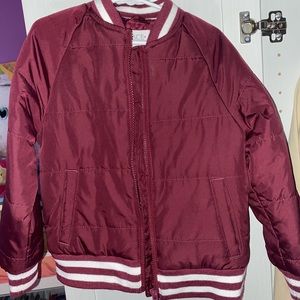 Cute lightweight maroon jacket 💕